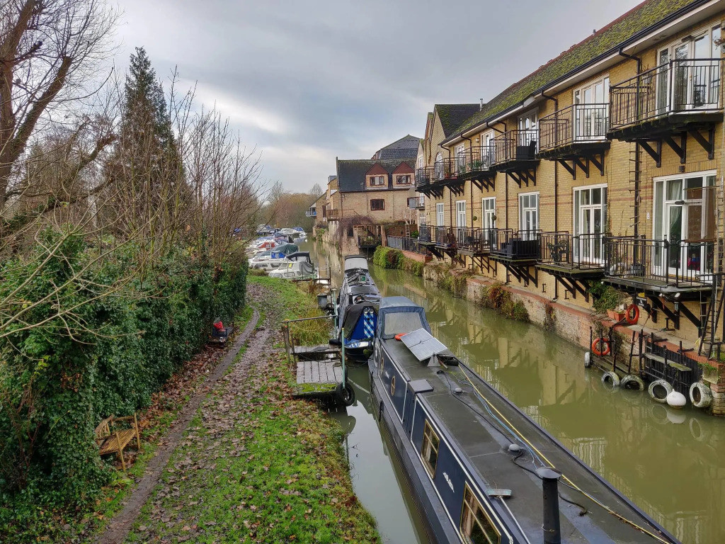 Waterfront House 3 BR Parking St Neots Town Centre
