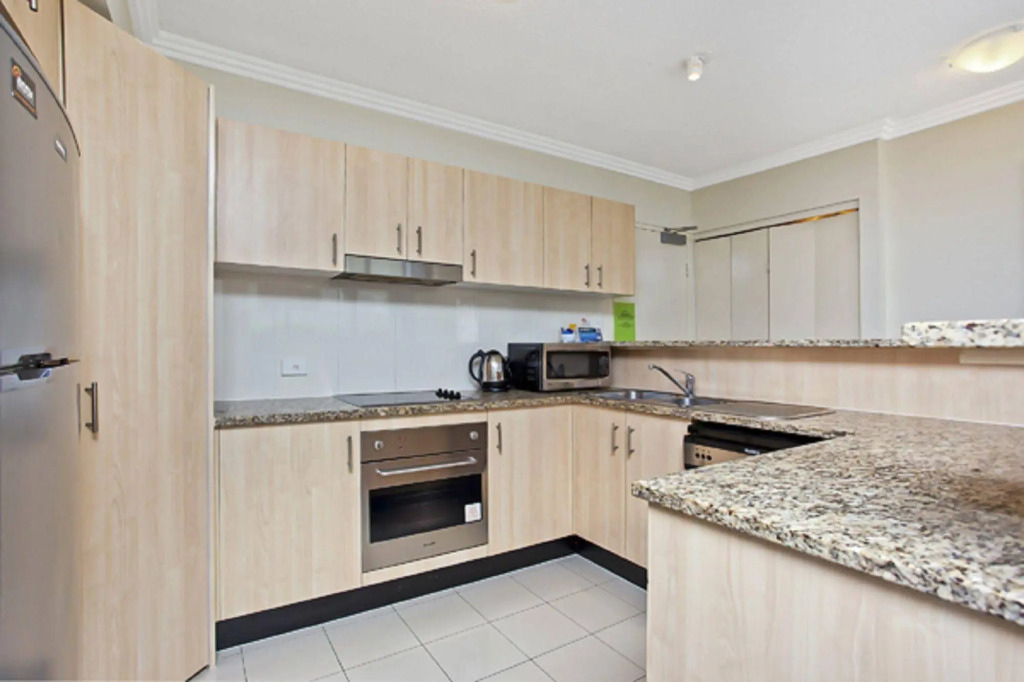 Aqualine Apartments On The Broadwater