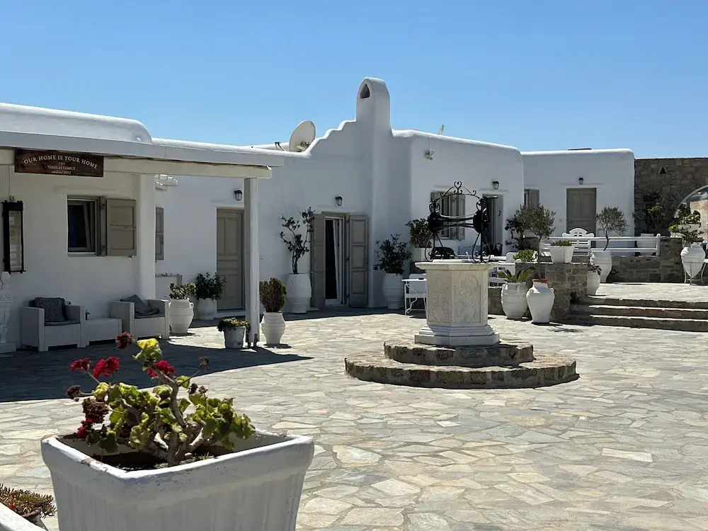 Elenis Village Suites