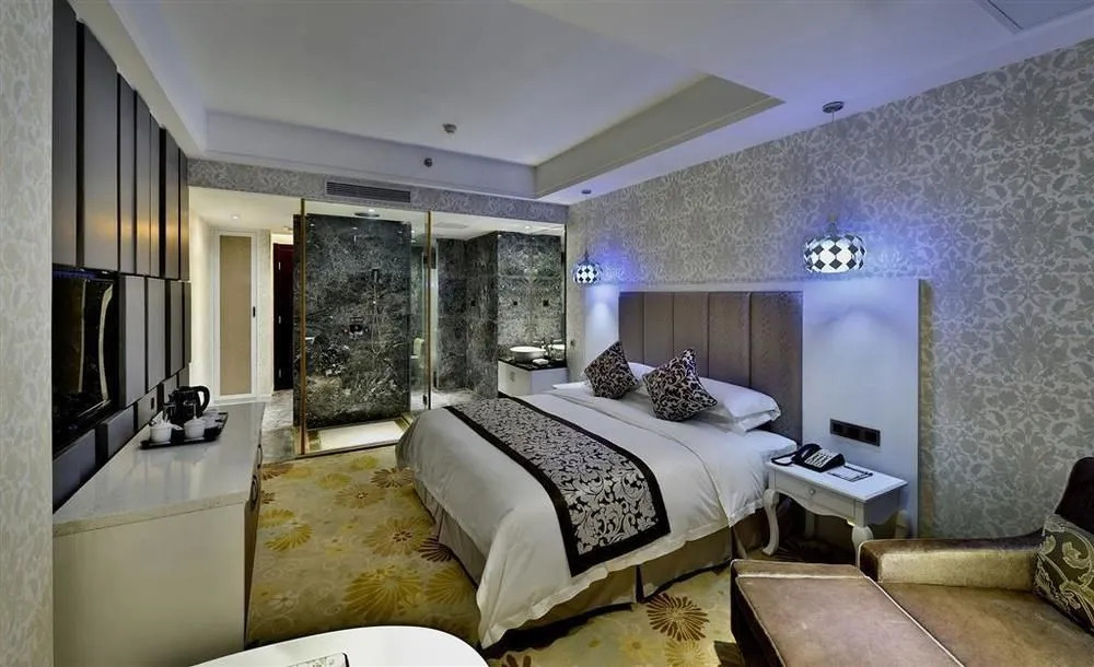 Vienna International Hotel Fuzhou Cangshan Longfu