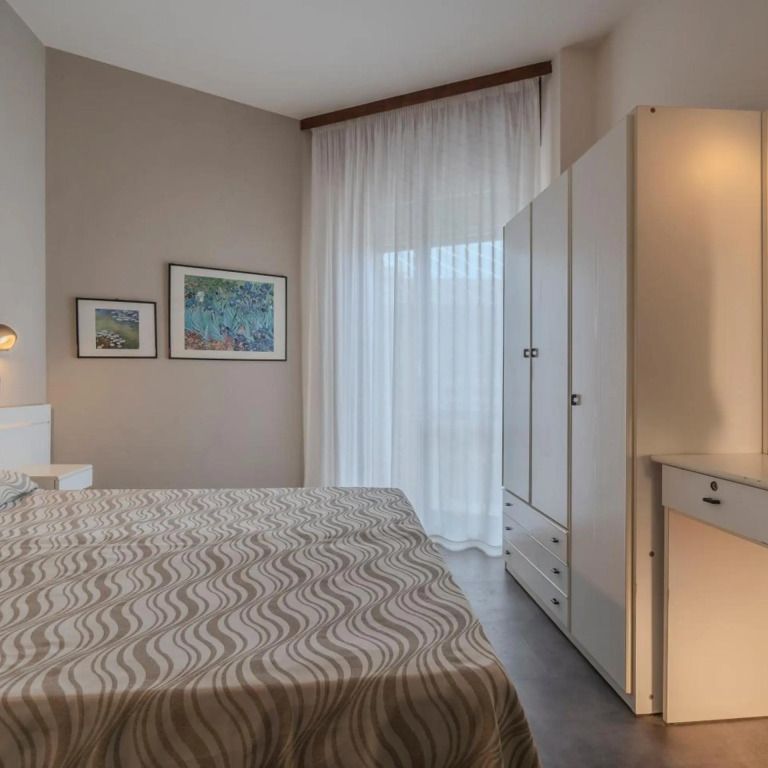 Hotel 2000