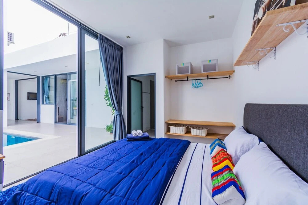 Modern 4 Bedroom Resort Pool Villa LL110