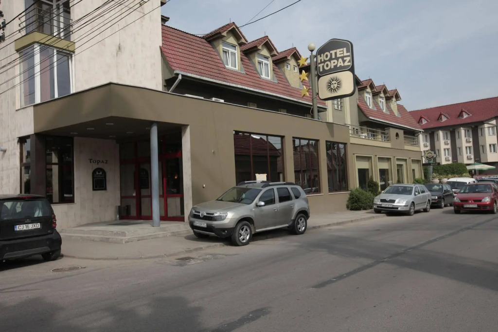 Topaz Boutique
