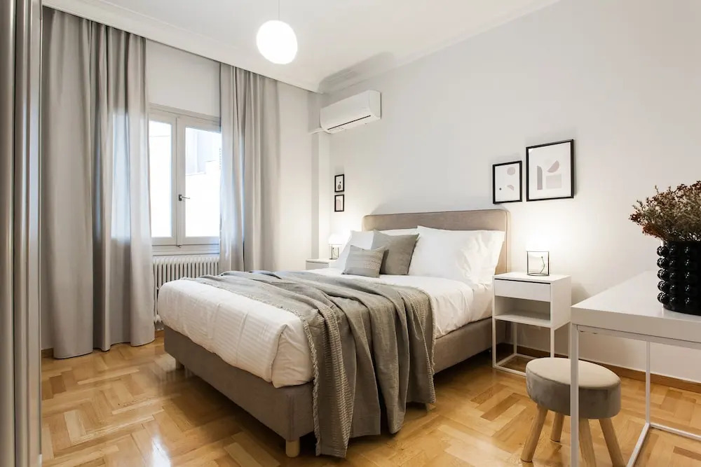 UPSTREET Deluxe & Stylish 2 BD Apartment