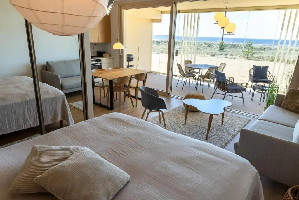 Marina Resort A2