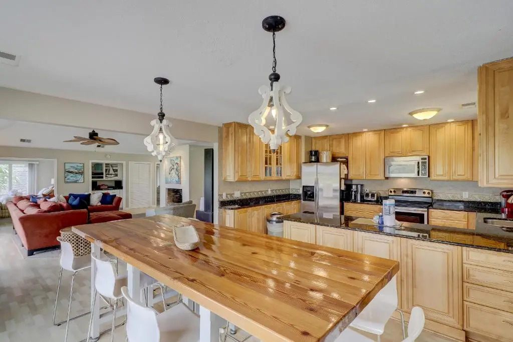 12 Bald Eagle West 5 BR Sea Pines Pool