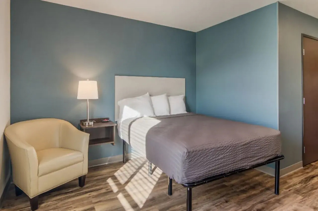 WoodSpring Suites Washington Meadowlands PA
