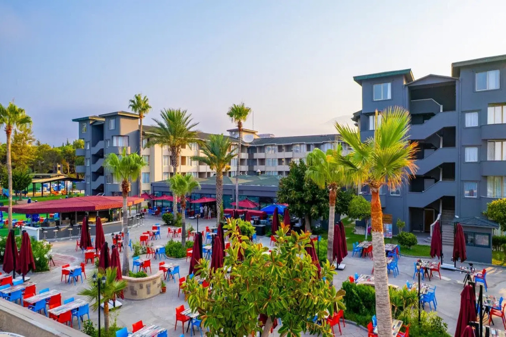 Senza Sunset Beach Hotel