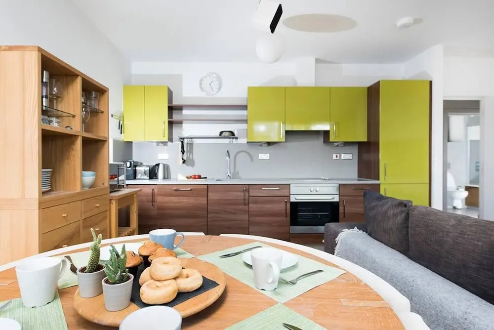 Stylish 2BR flat with balcony, near King’s Cross!