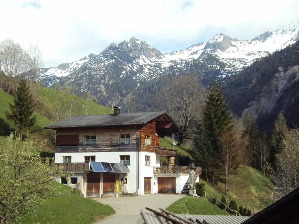 Haus Martine - im Bergdorf Marul auf 1000m