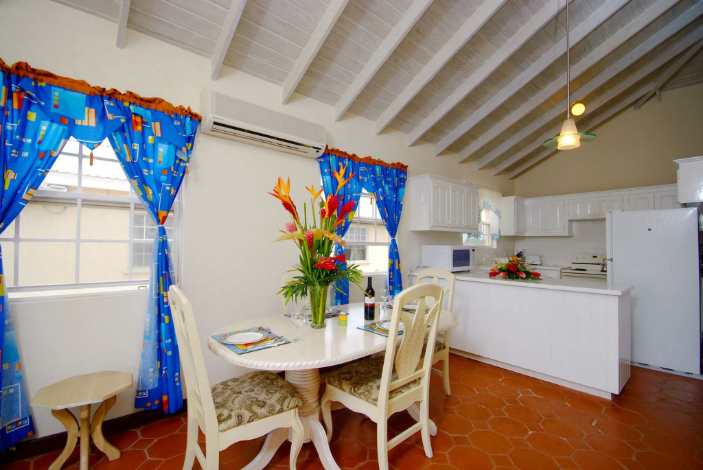 Best E Villas Prospect St James