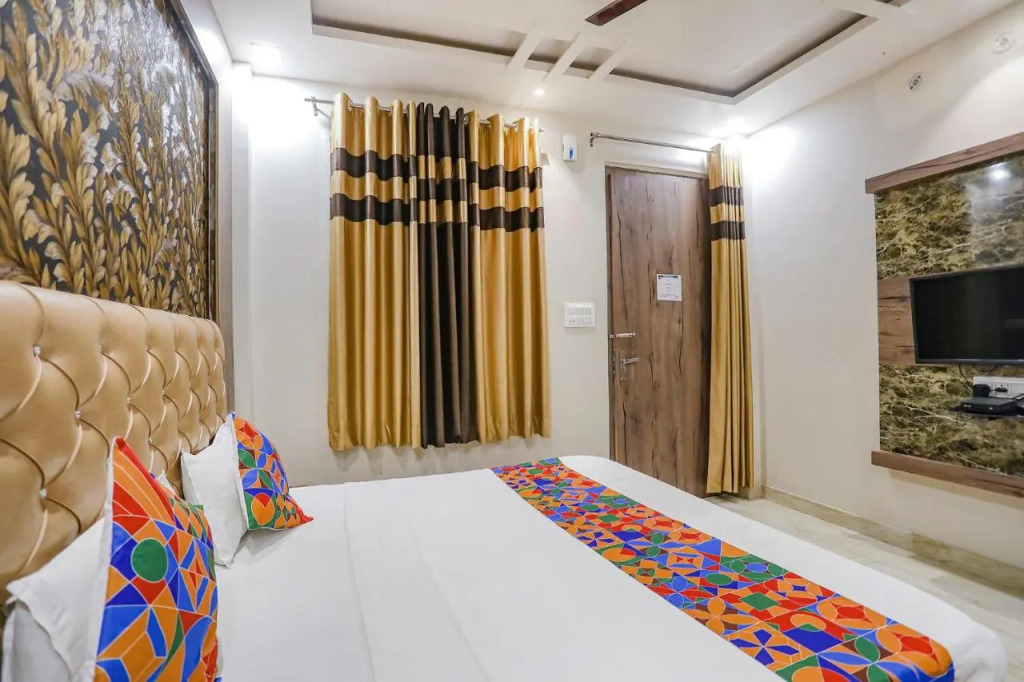 FabHotel Shri Ram Kashi