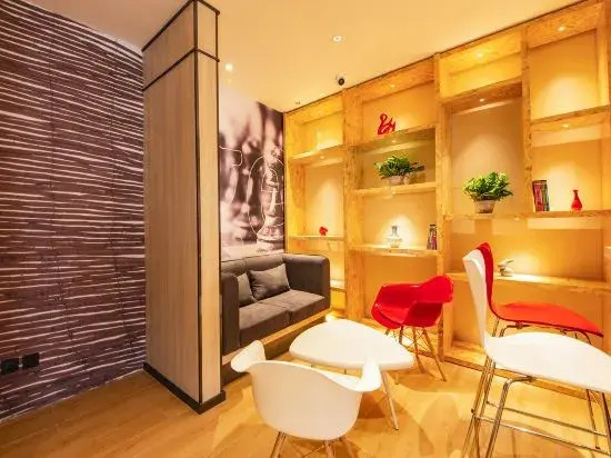 Ibis Hotel (Shenyang Middle Street Forbidden City)