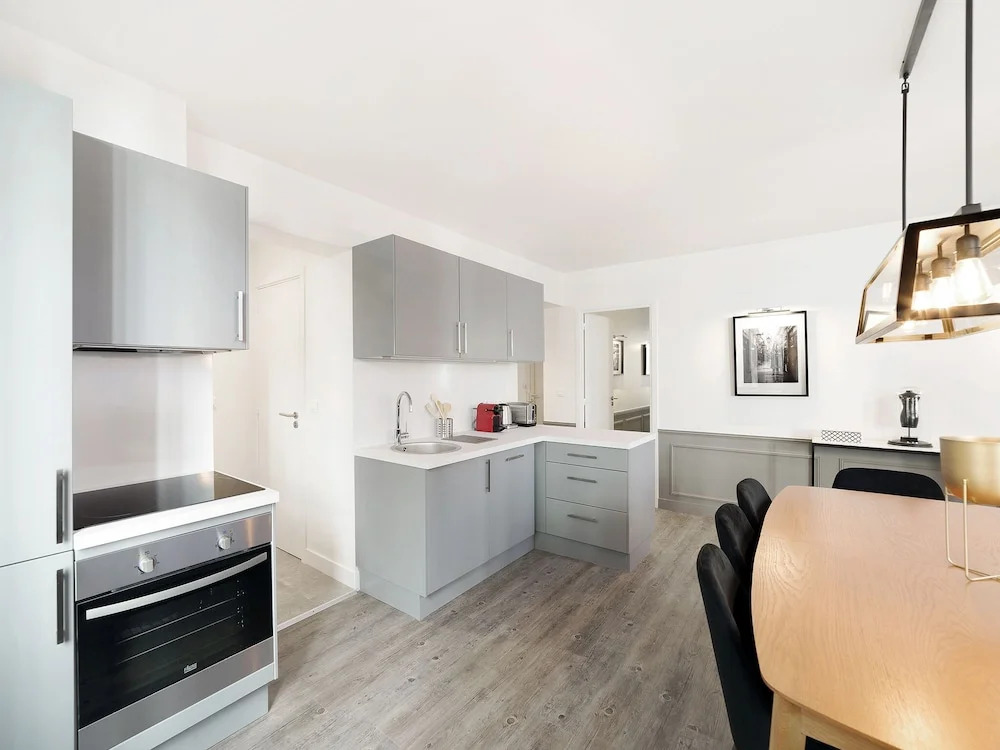 Luxury 3BDR Le Marais II by Livinparis