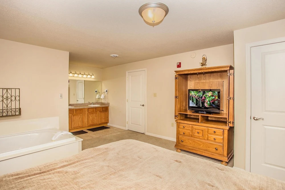 Cedar Lodge 705
