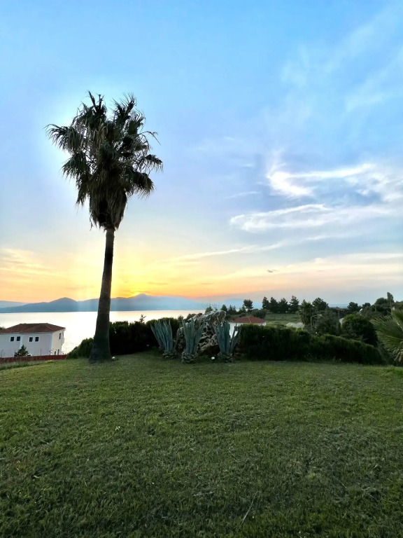 Thalassa Hotel