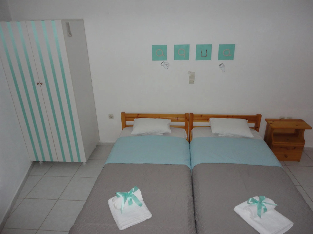 Petros Studios & Suites