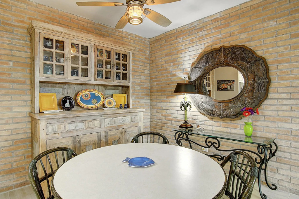 Channelview    105 in Port Aransas