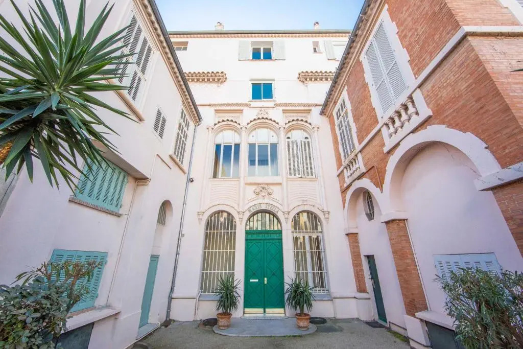 Appartement 3 chambres 125 m2 avec vue exceptionnelle face à la mer