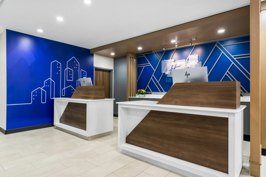Holiday Inn Express & Suites Joplin Southeast by IHG