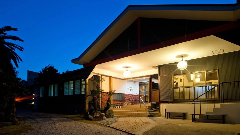 Tateyama Onsen Oshisashiminoyado Tarobe