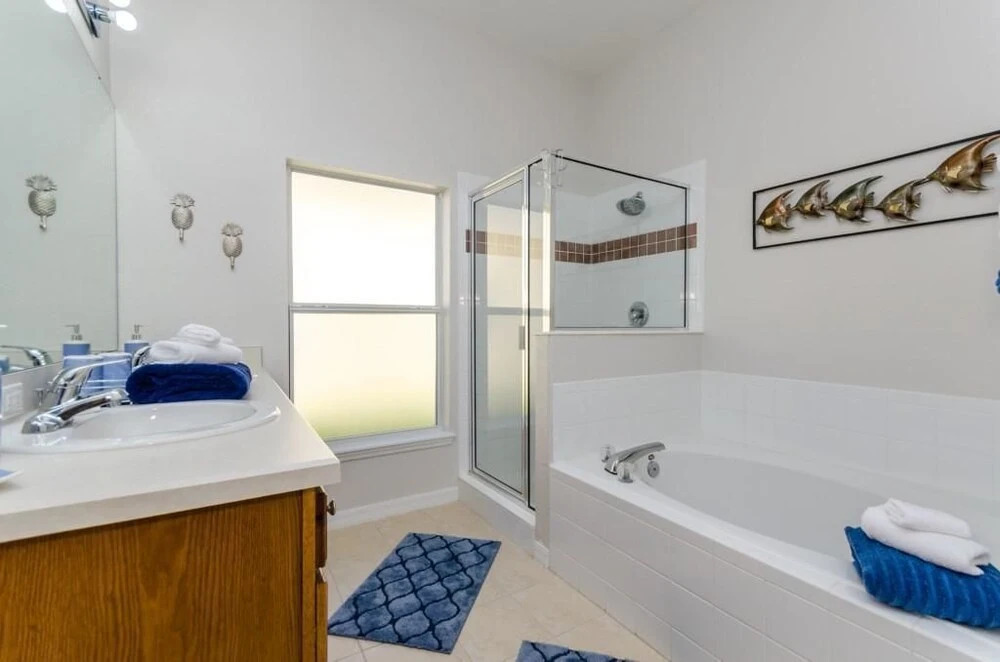 Vacation Villa Front Lake spa 5 Bedrooms