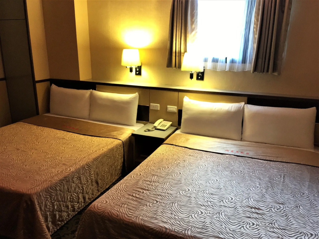 Chair Man Hotel