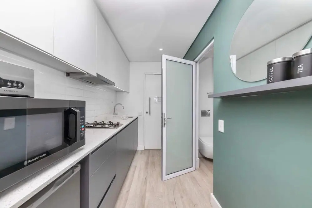 Stunning Studio Apartment With Balcony, Woodstock!