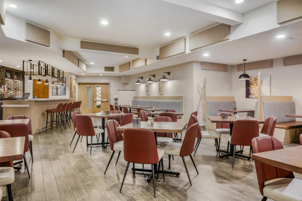 Best Western Plus Bridgewater Hotel & Convention Centre