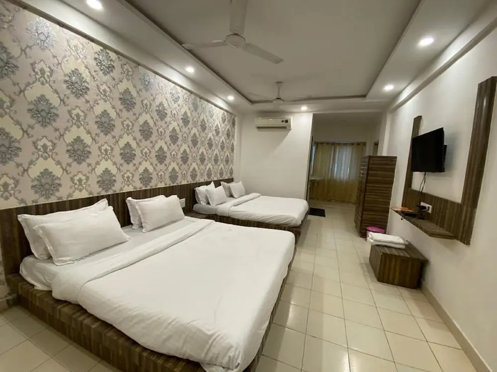 Hotel Motera Inn
