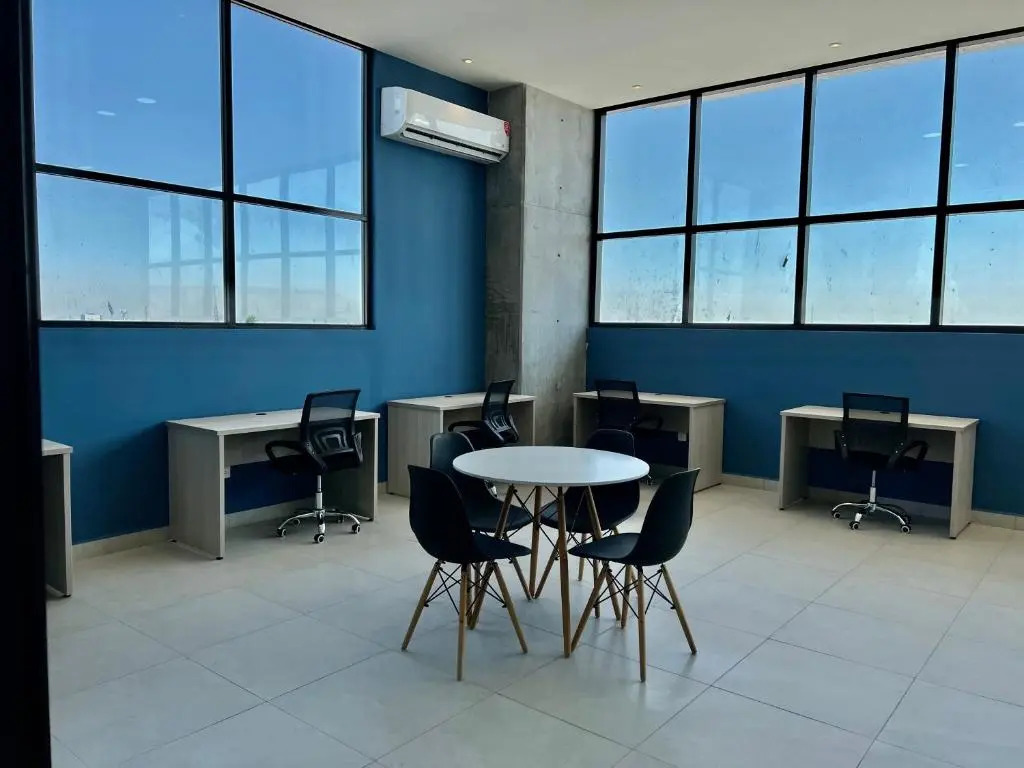 Industrial stylish 3-br. apartment & city views in front of Parque Fundidora & Arena Mty