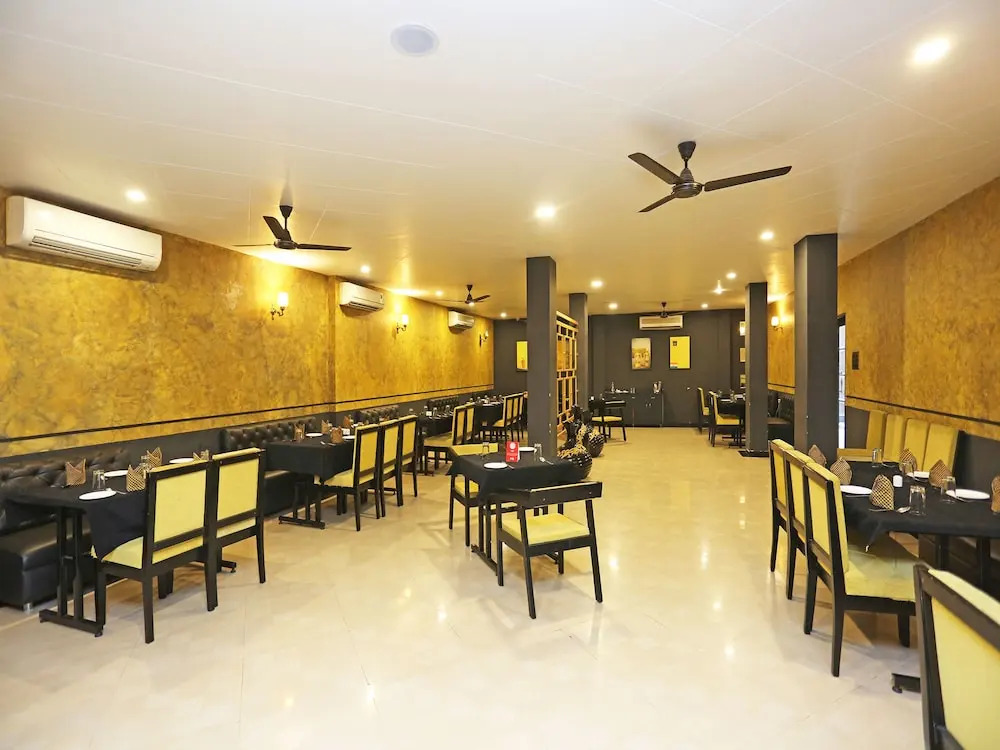 OYO 4939 Hotel Highway Inn