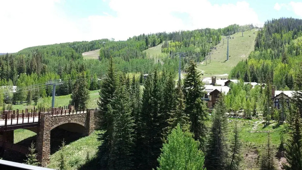 Luxury Ski In, Ski Out 2 Bedroom Mountain Residence In The Heart Of Lionshead Village With Heated Slope Side Pool And Hot Tub