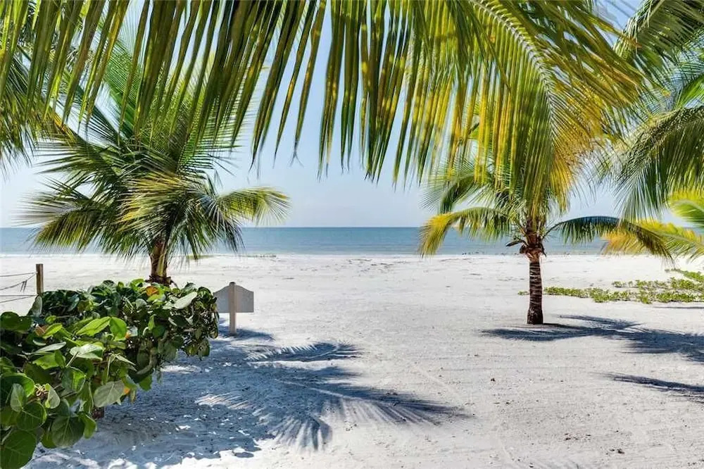 Tropical Bliss - One Bedroom Home