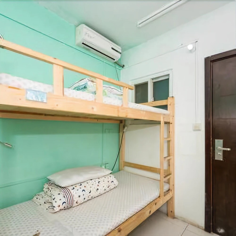 Siluqin Youth Hotel