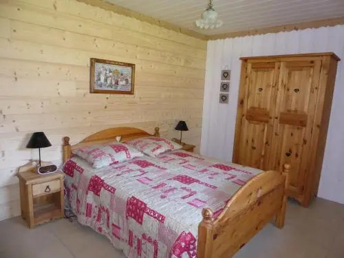 Apartment Agréable rez de jardin dans beau chalet