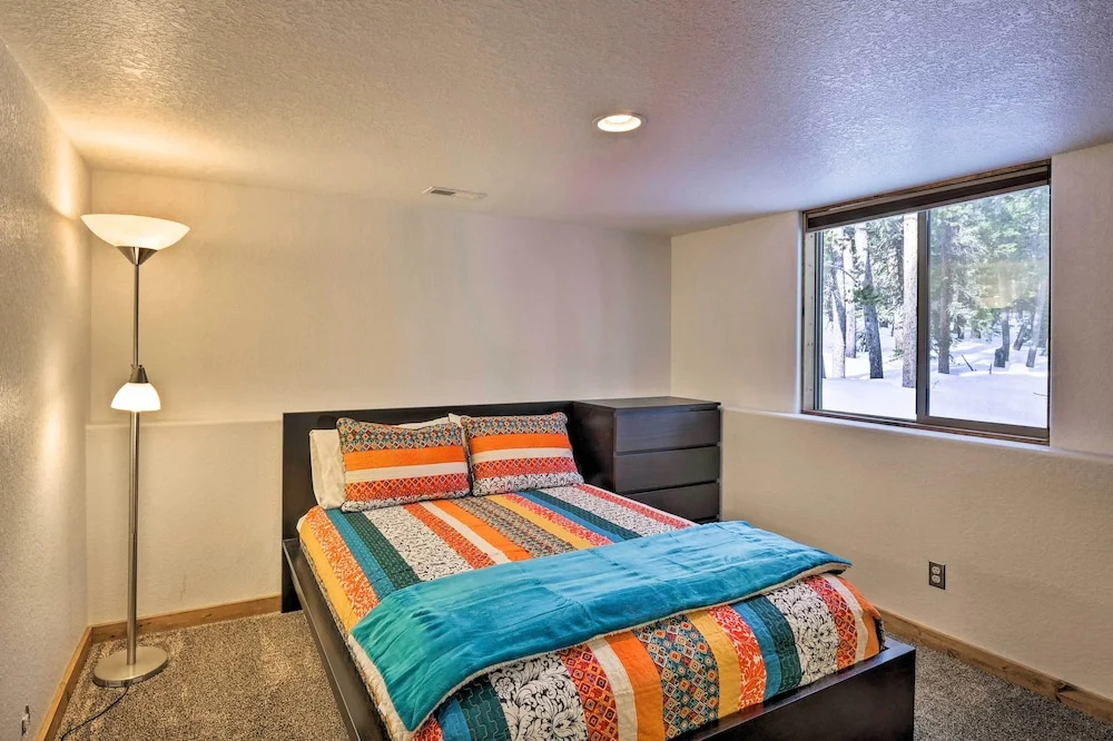 Luxury Mountain Getaway in Fairplay w/ Deck