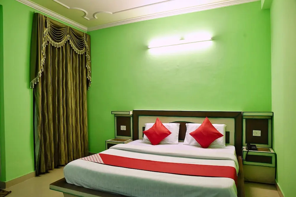 OYO 10752 Hotel Sitara International