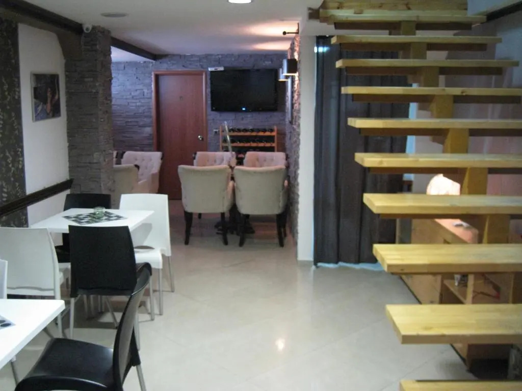 Domus Aparthotel