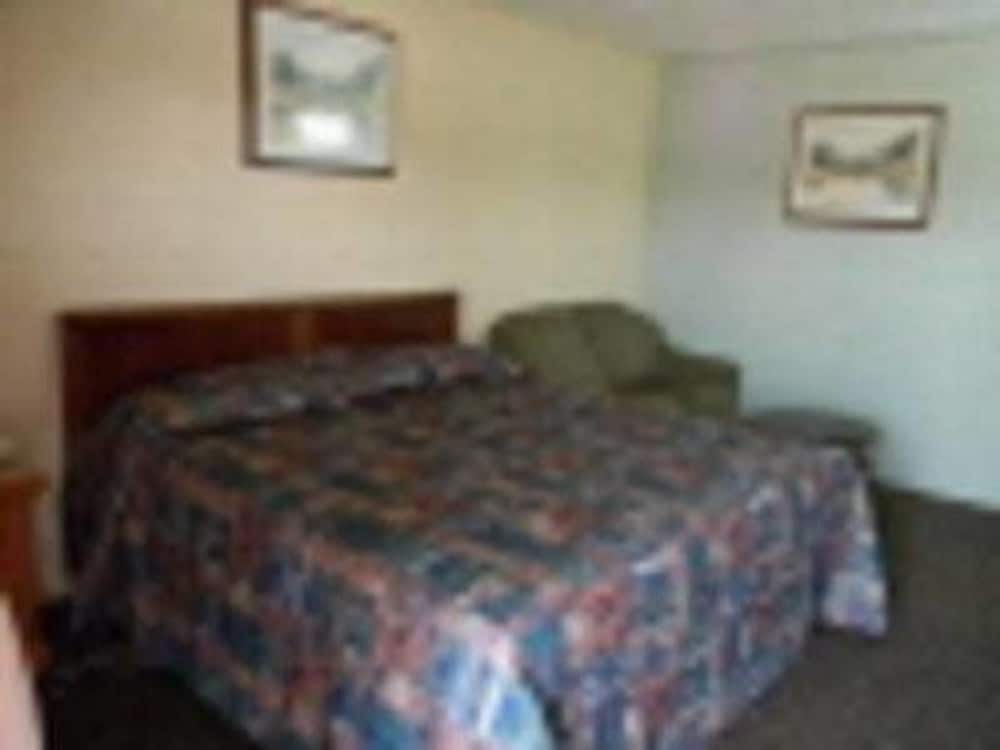 Interstate Inn Express