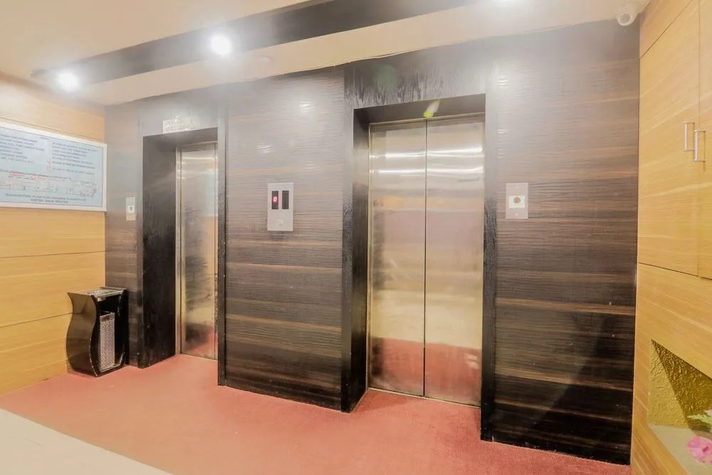 OYO 8326 Hotel The Silk Routee