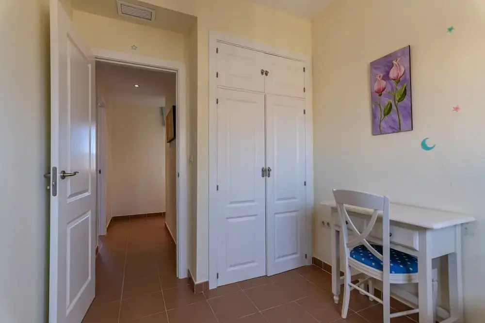 Family Apartment With Amenities