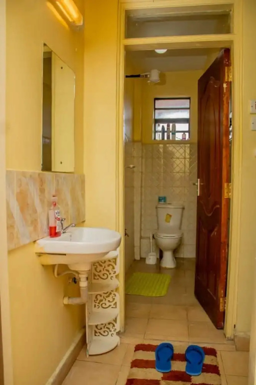 Lux Suites Ikonic Apartments Utawala