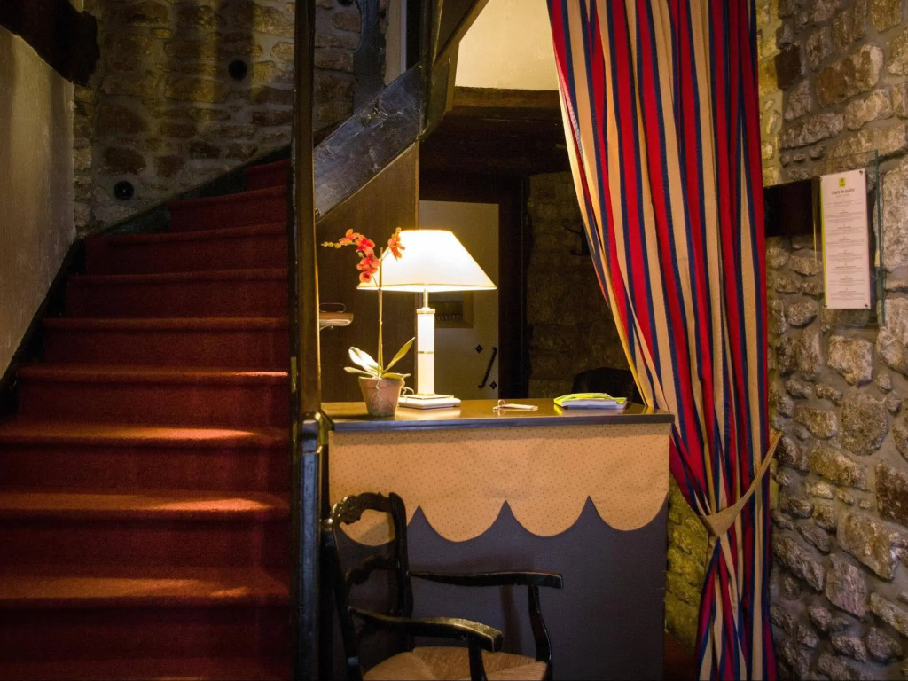 Logis Hôtel du Commerce