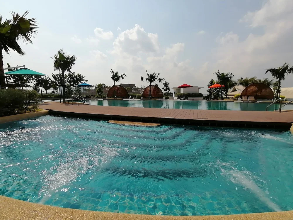 Almas Suites Puteri Harbour by Stayrene