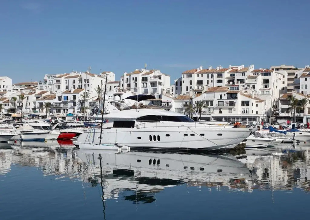 Dn11-2 Bedroom Apartment Close to Puerto Banus