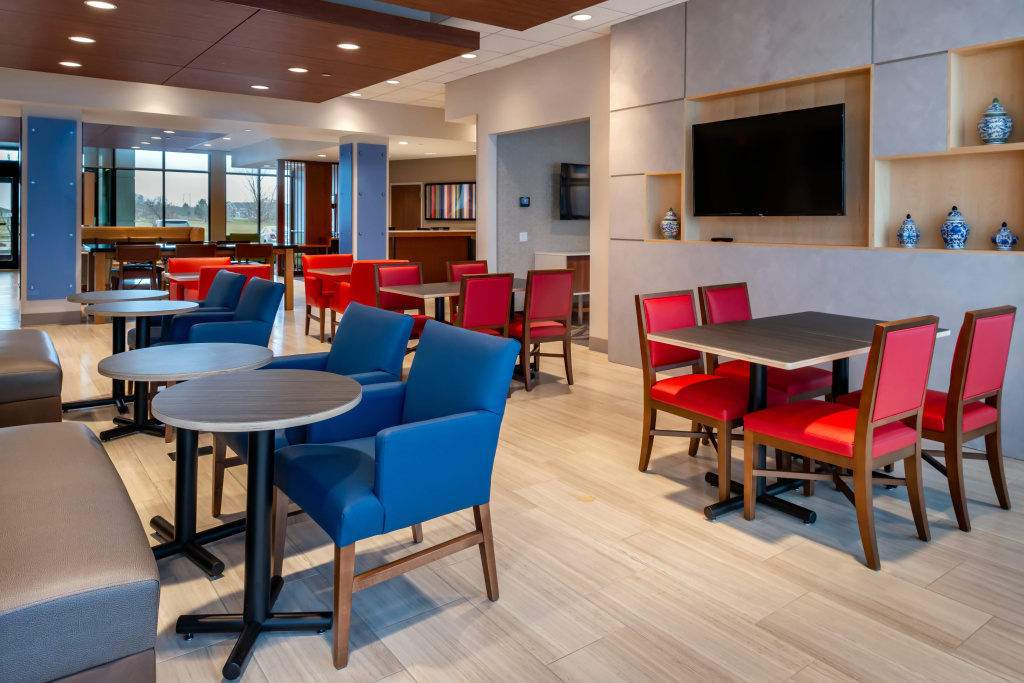 Holiday Inn Express & Suites - Romeoville - Joliet North by IHG