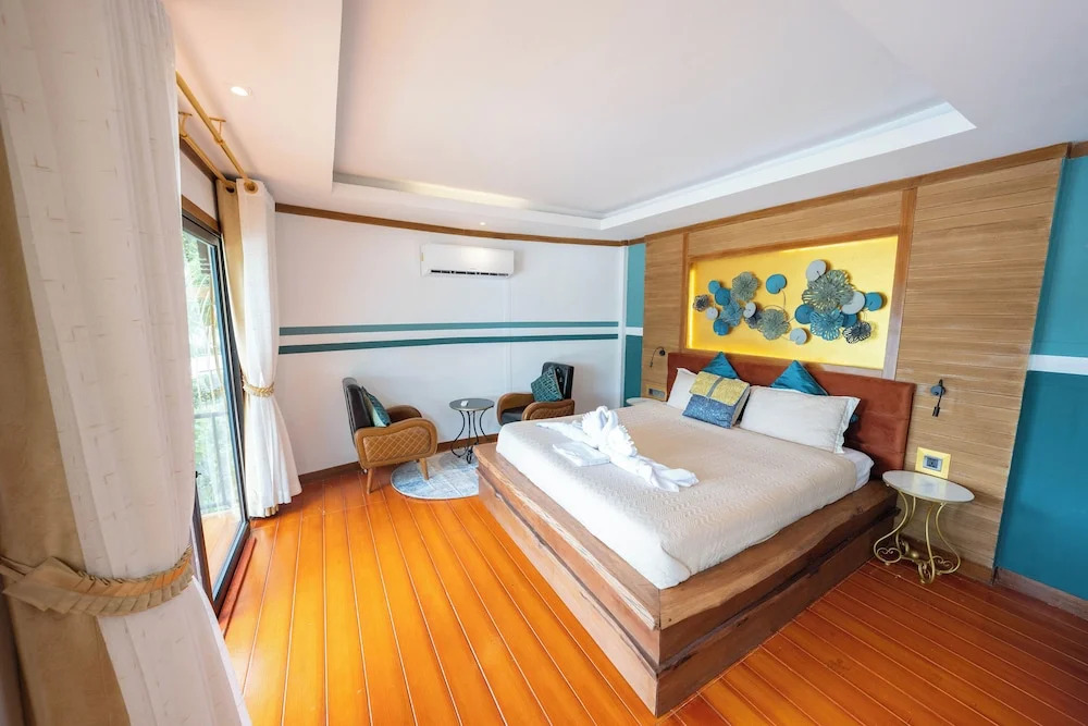 Madam Sweet Resort