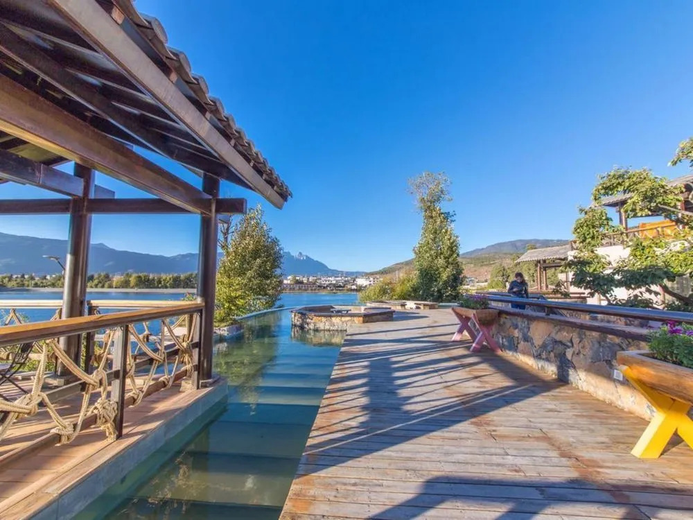 闲云溪月雪山湖景花园酒店 Xianyun Xiyue Garden Boutique Lijiang一Embrace Lake Snow View Grace Ease