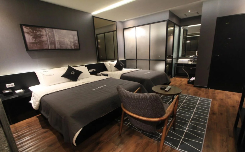 Brown Dot Hotel Beomil